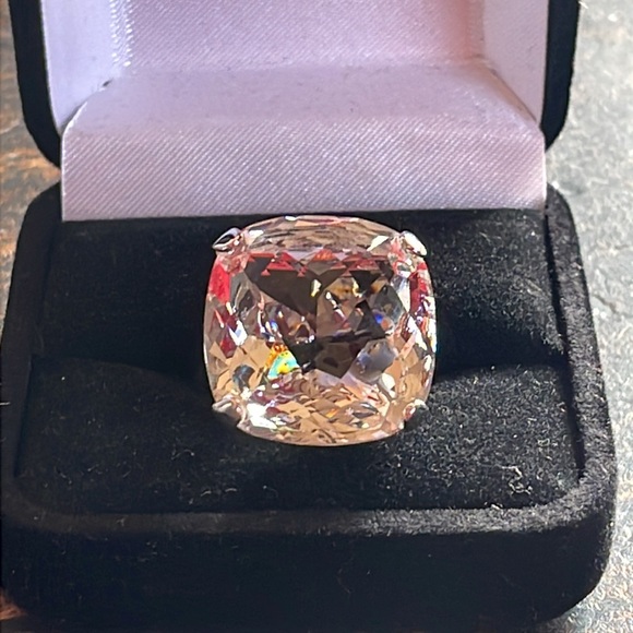 Swarovski ring retired. Sterling silver size 7 - Picture 3 of 14